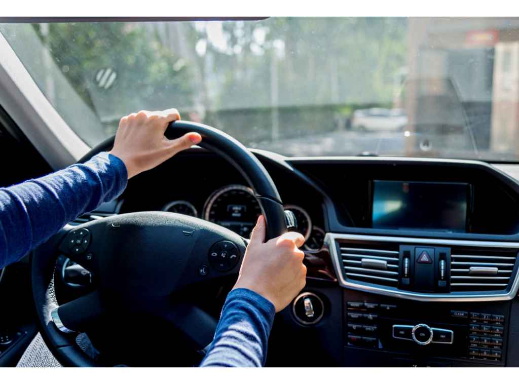 アメリカでの運転には慣れましたか?また、現地の免許は取得しましたか?