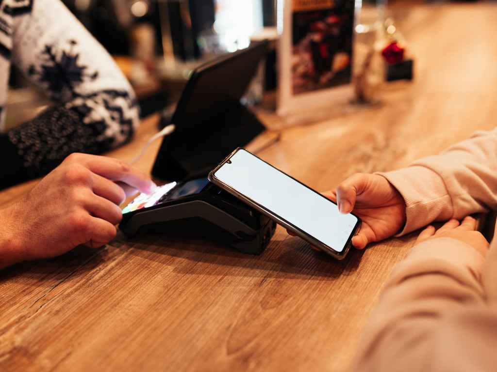 現金・カード・スマホ決済等、アメリカでは何をよく利用しますか?